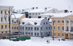 Valokuvassa on vanhoja kerrostalorakennuksia.